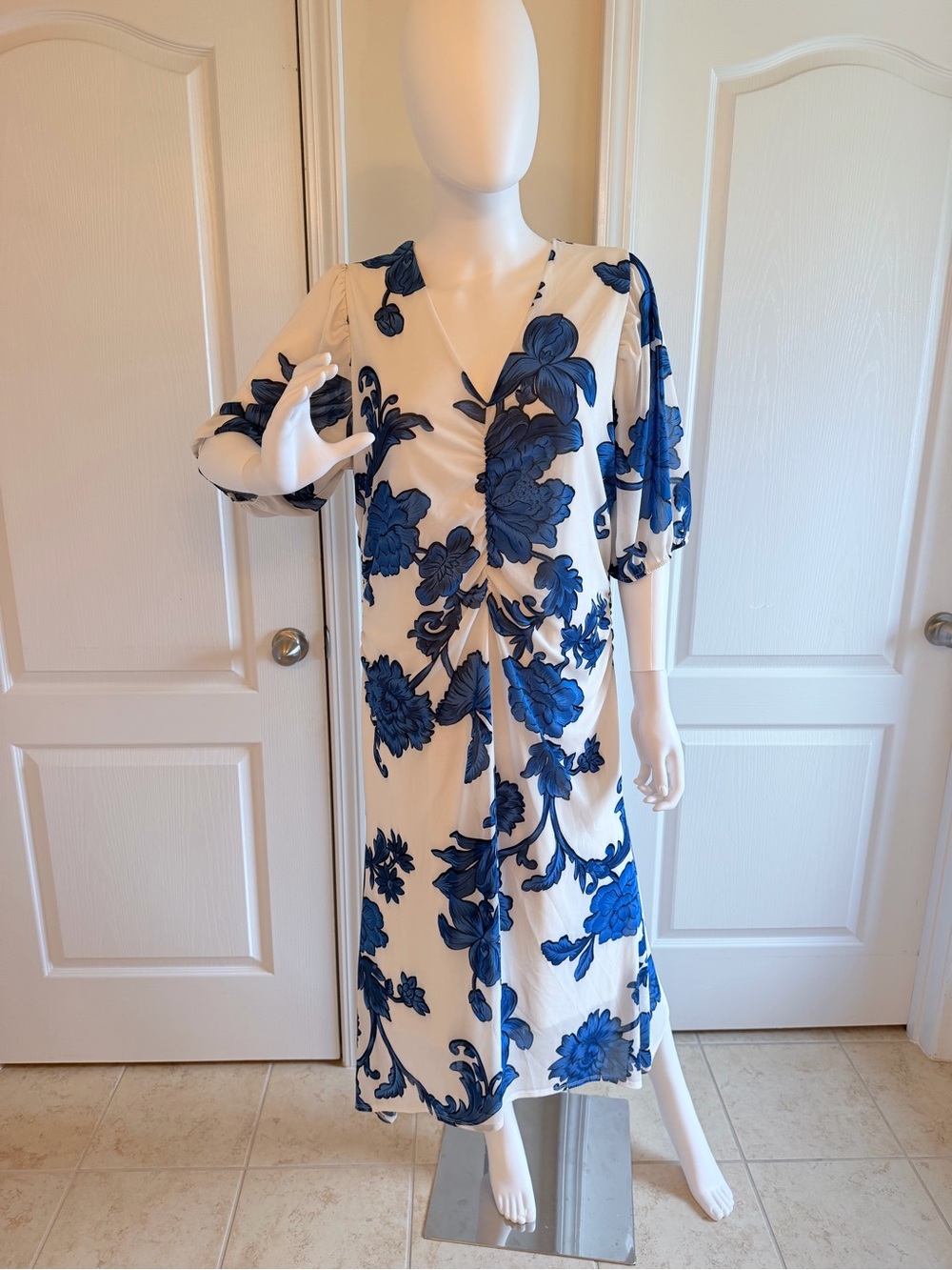 Women’s Chic Blue and White Floral Print Gathered Maxi Dress Size XL
